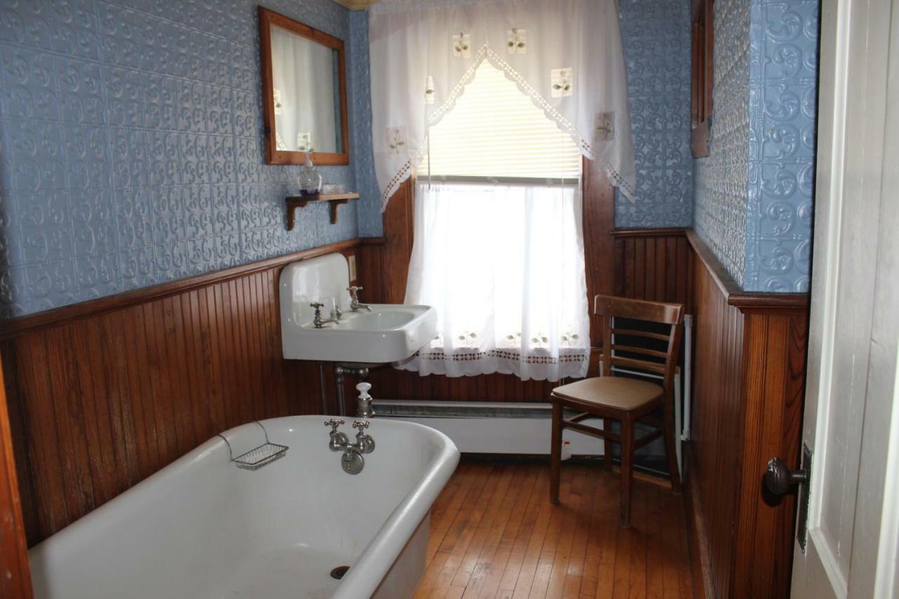 The Sterling Inn Caratunk Dış mekan fotoğraf